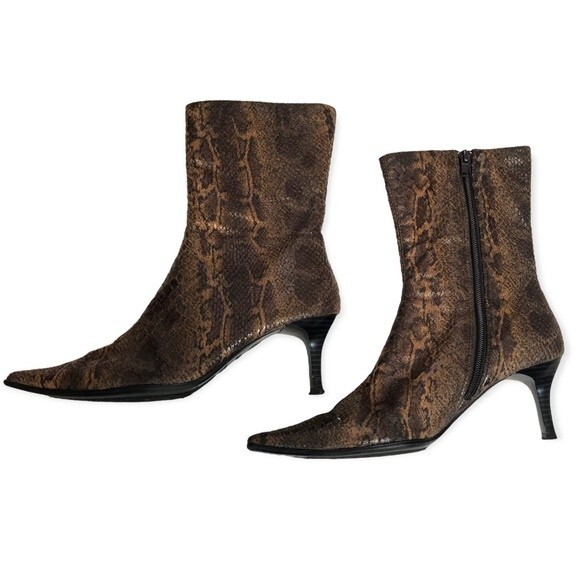 Fioni Vintage Pointy Toe Snakeskin Zip Up Ankle Booties - Picture 4 of 9